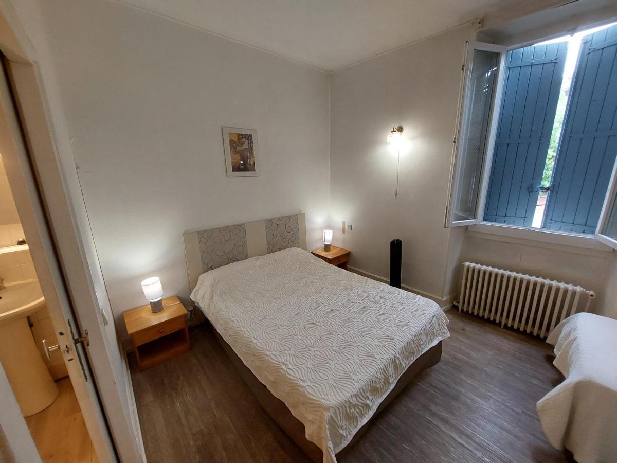 Logis Hotels - Hotel Le Boulevard Mazamet Eksteriør bilde